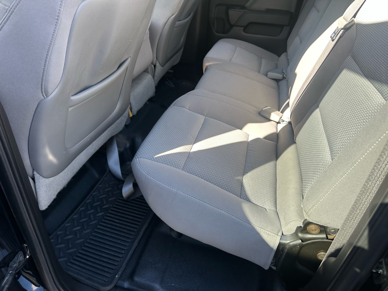 Chevrolet Silverado 1500 2WD Double Cab 143.5" LS 2015