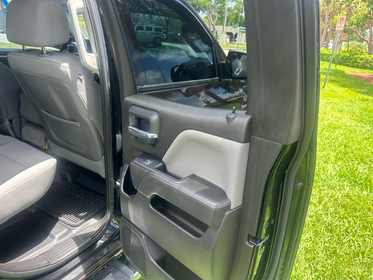 Chevrolet Silverado 1500 2WD Double Cab 143.5" LS 2015