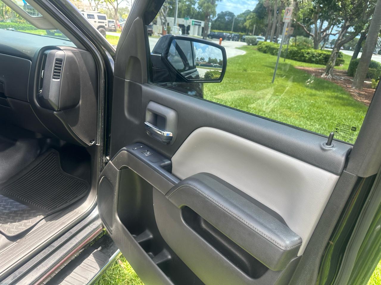 Chevrolet Silverado 1500 2WD Double Cab 143.5" LS 2015