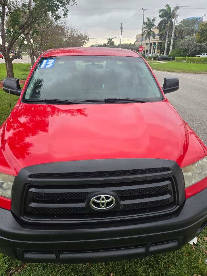 Toyota Tundra 2WD CrewMax 145.7" 4.7L SR5 (Natl) 2013