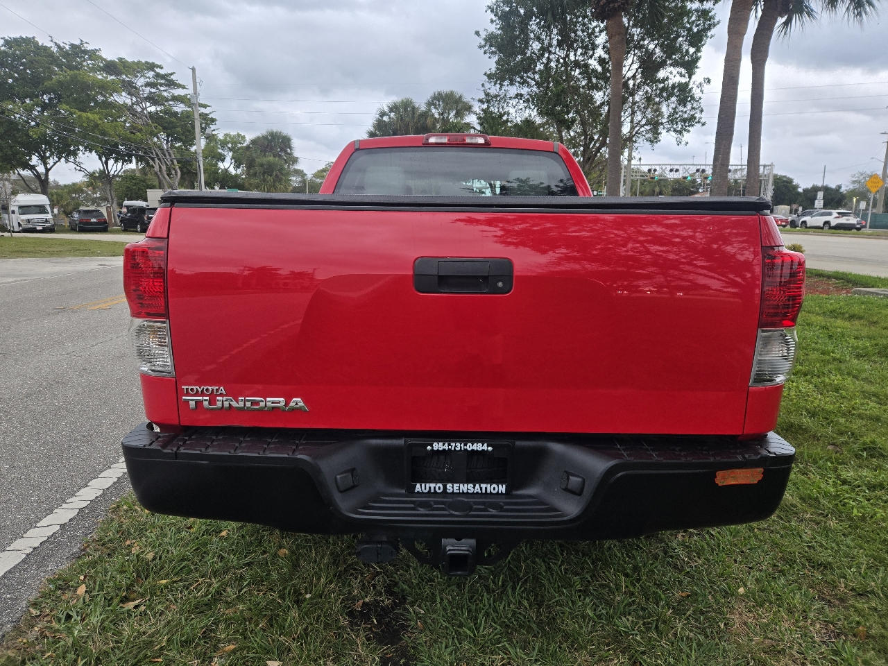 Toyota Tundra 2WD CrewMax 145.7" 4.7L SR5 (Natl) 2013