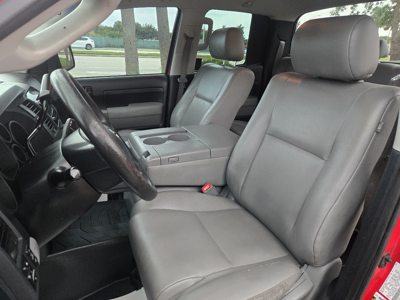 Toyota Tundra 2WD CrewMax 145.7" 4.7L SR5 (Natl) 2013