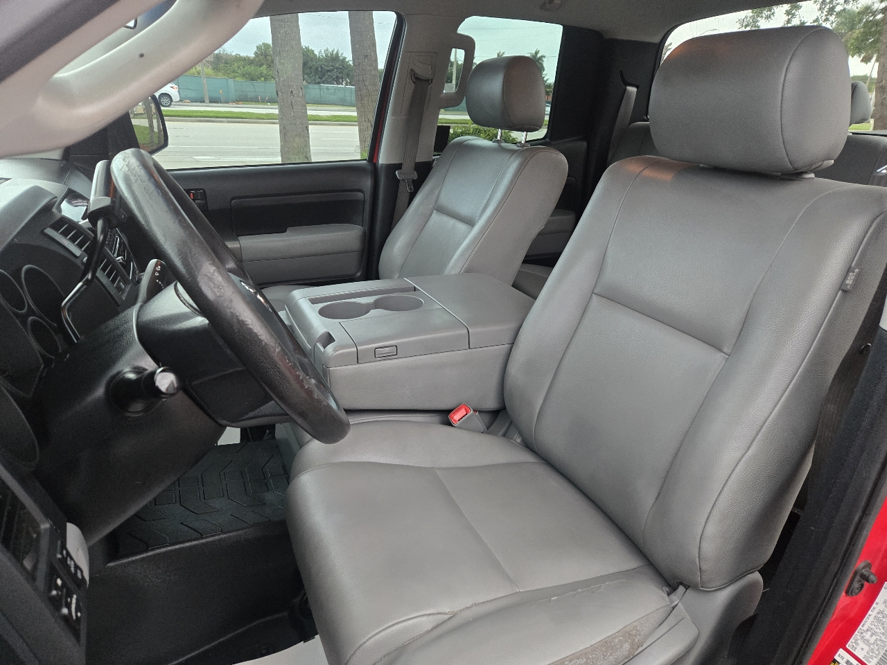 Toyota Tundra 2WD CrewMax 145.7" 4.7L SR5 (Natl) 2013