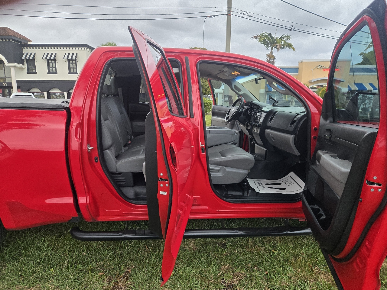 Toyota Tundra 2WD CrewMax 145.7" 4.7L SR5 (Natl) 2013