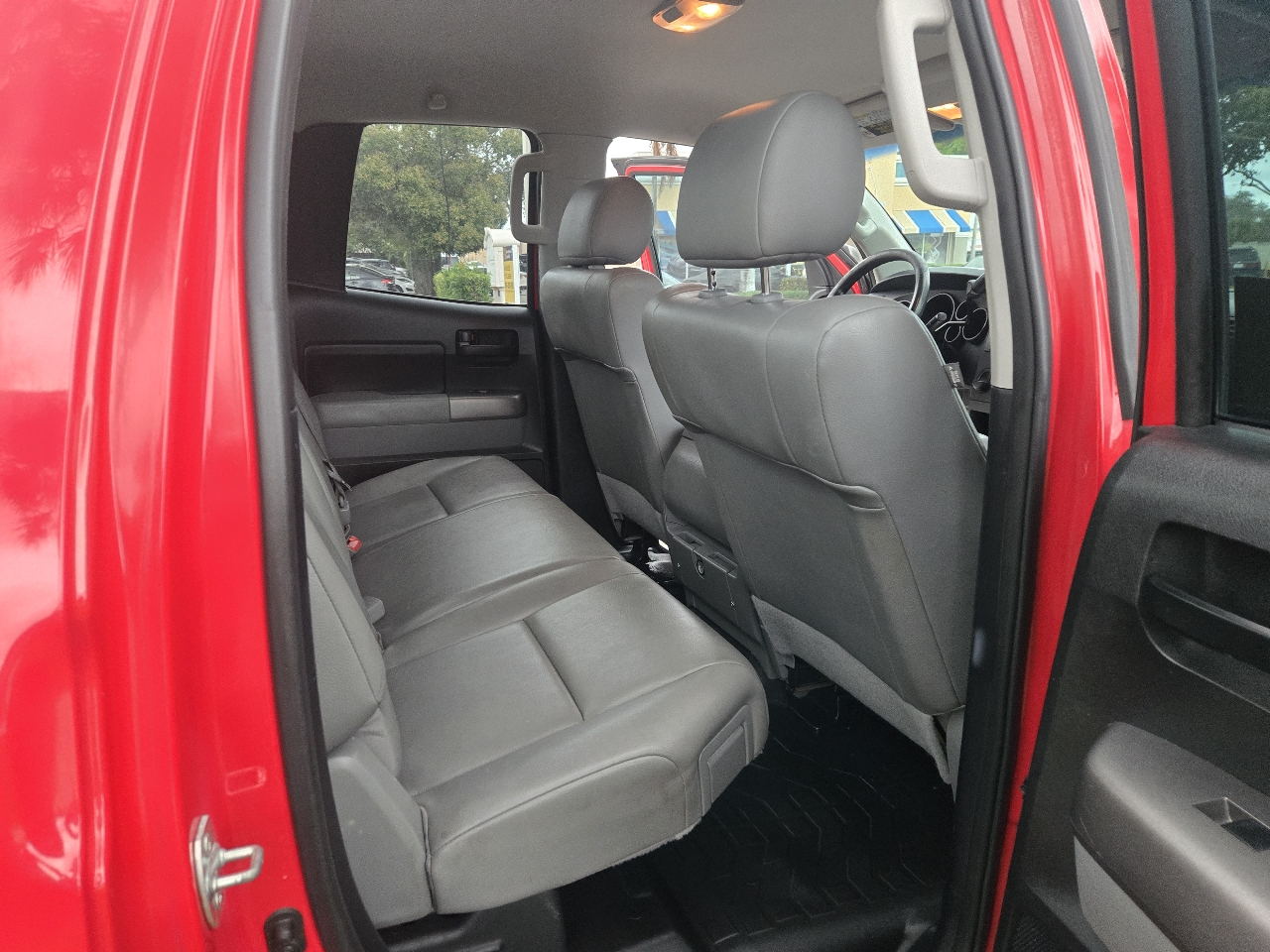 Toyota Tundra 2WD CrewMax 145.7" 4.7L SR5 (Natl) 2013