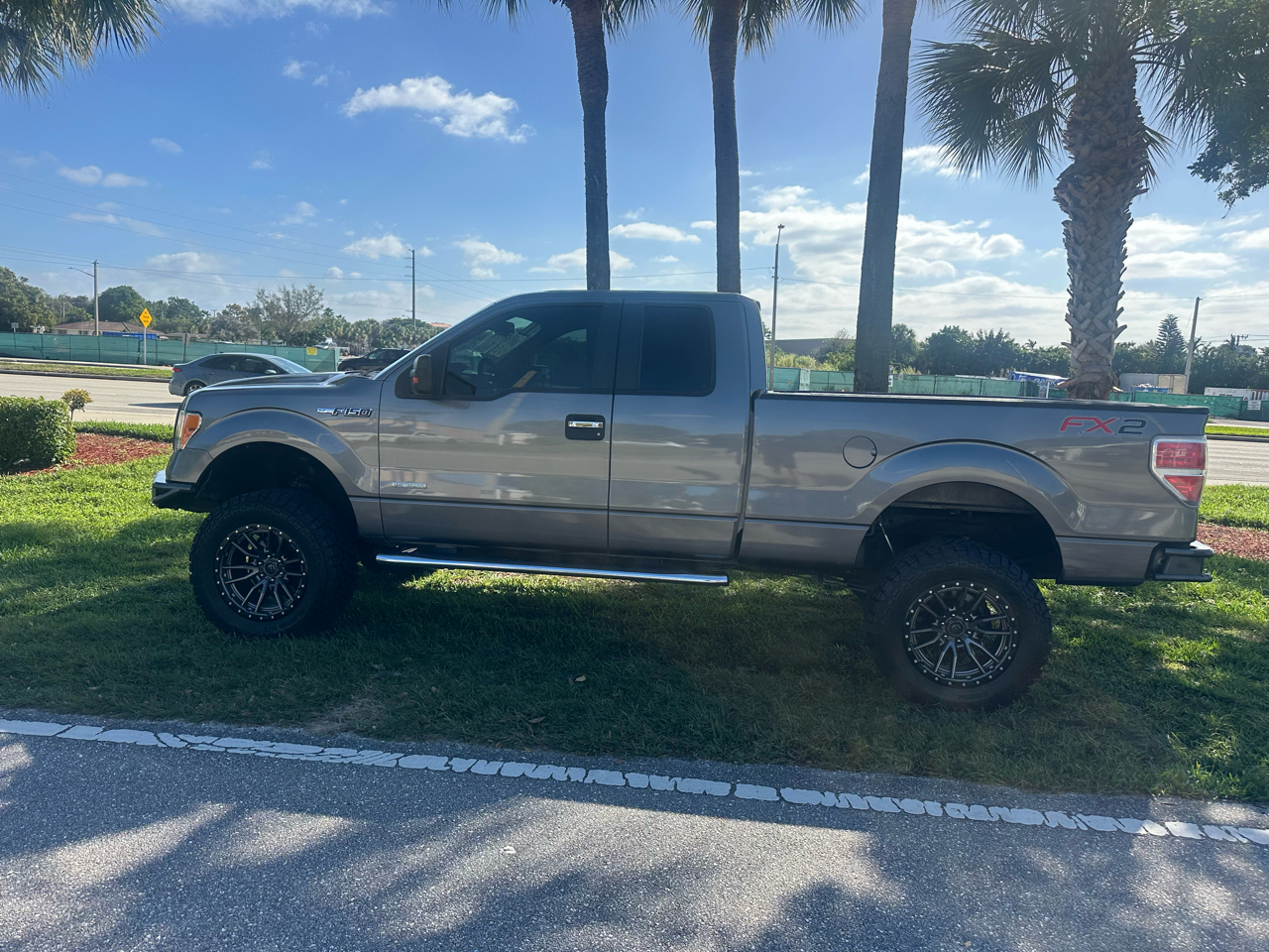 Ford F-150 2WD SuperCab 145" STX 2011