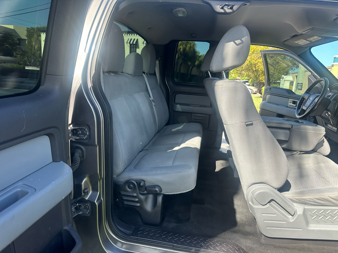 Ford F-150 2WD SuperCab 145" STX 2011