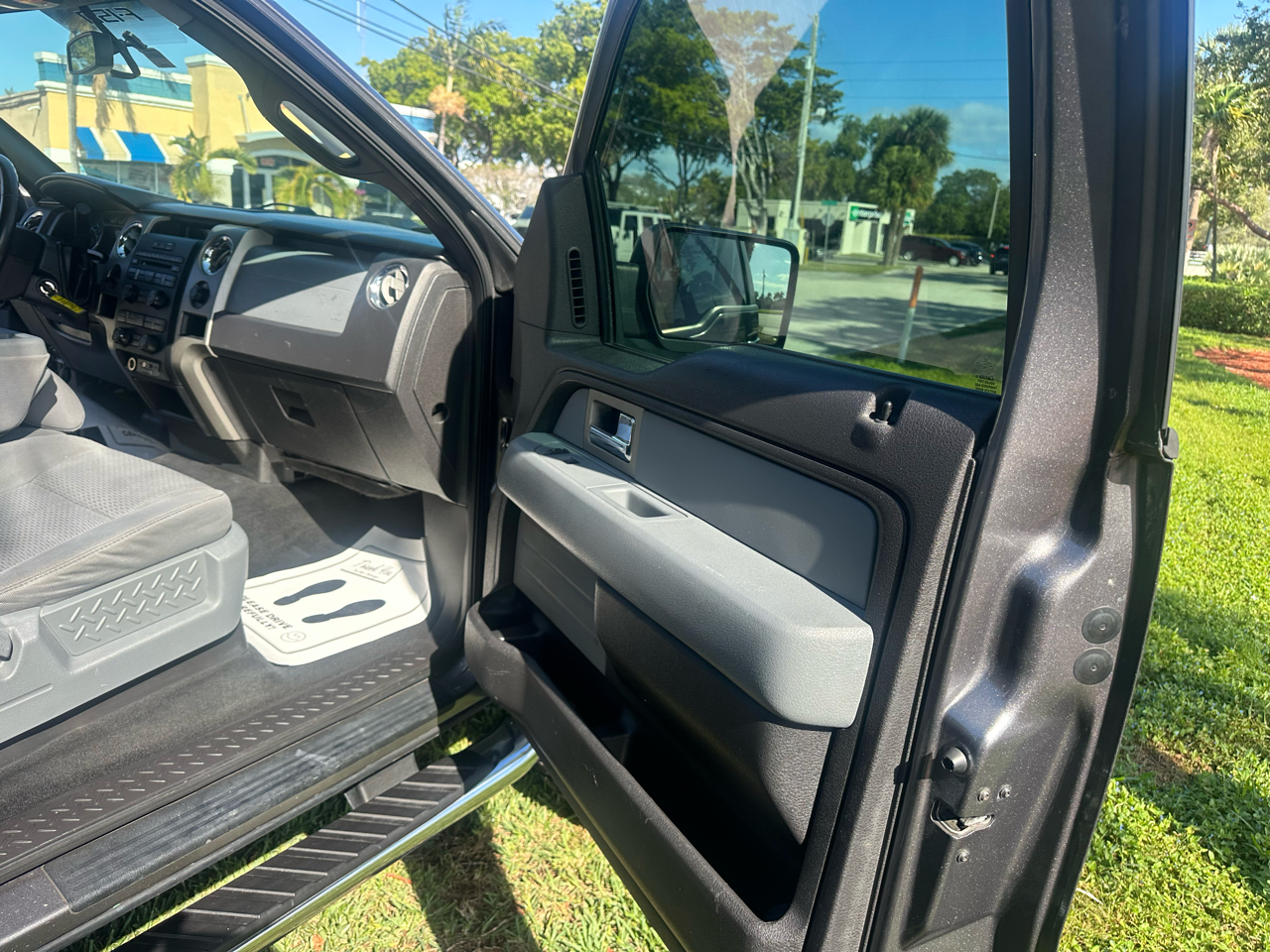 Ford F-150 2WD SuperCab 145" STX 2011