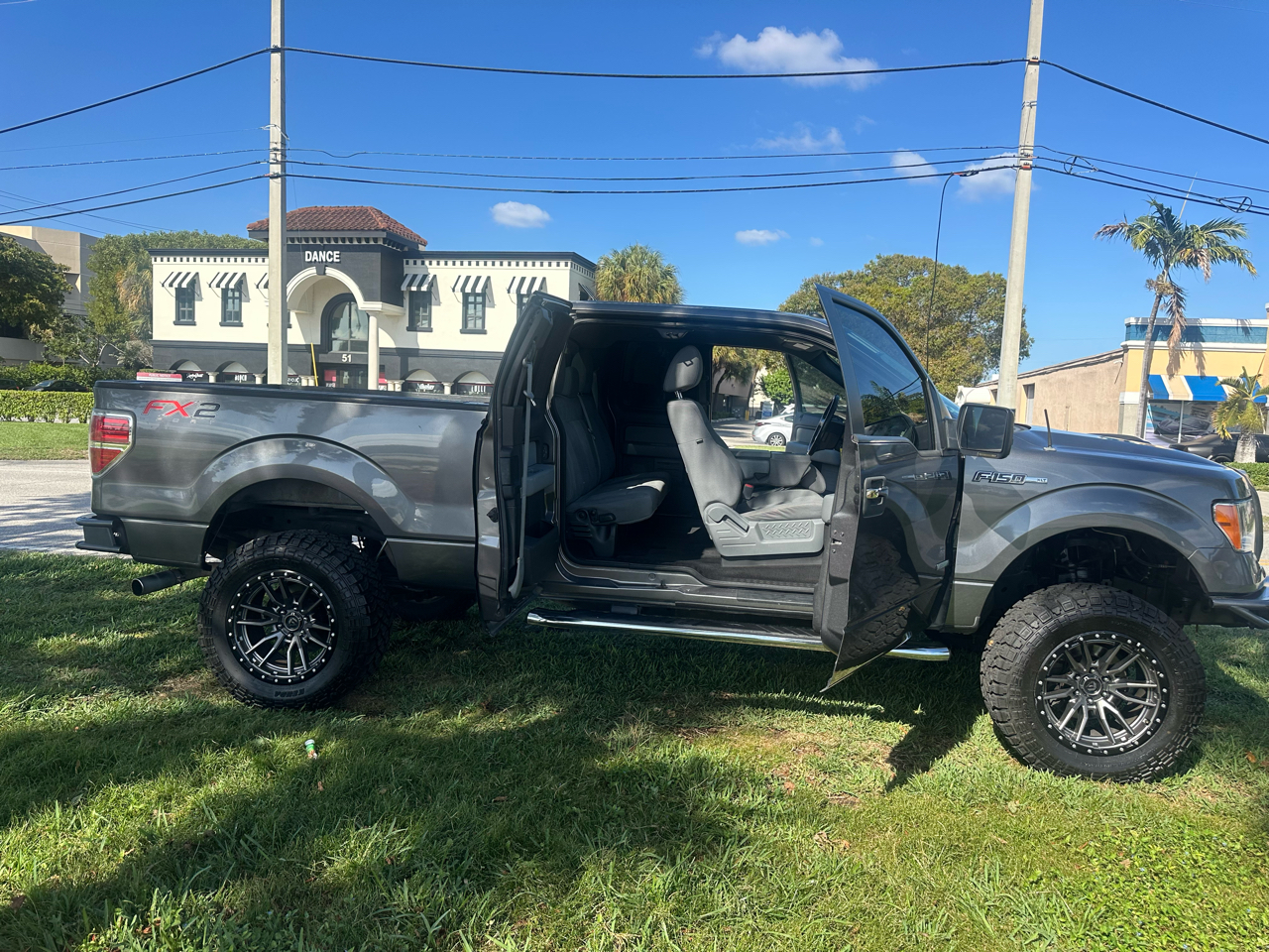 Ford F-150 2WD SuperCab 145" STX 2011