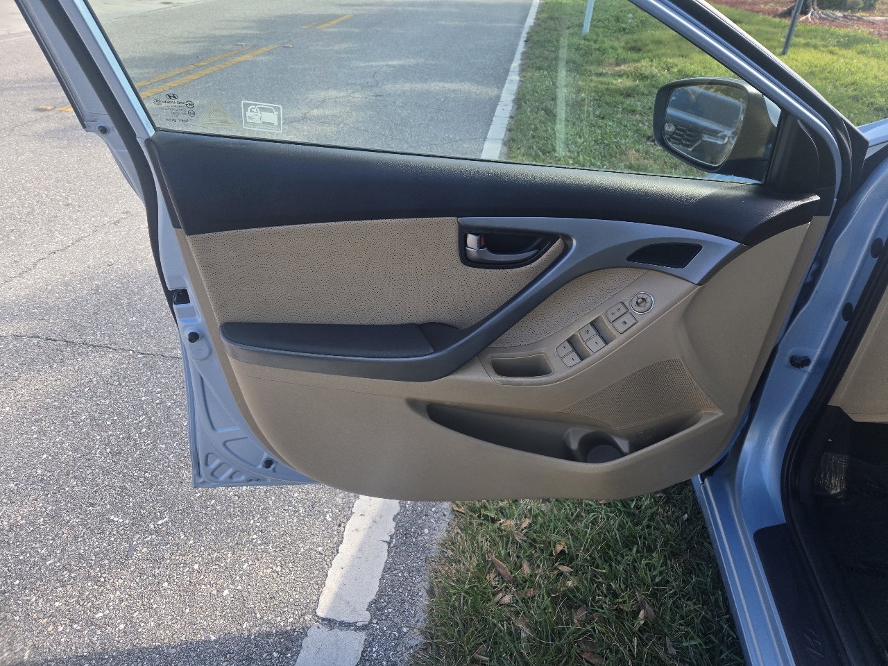 Hyundai Elantra Limited 2011