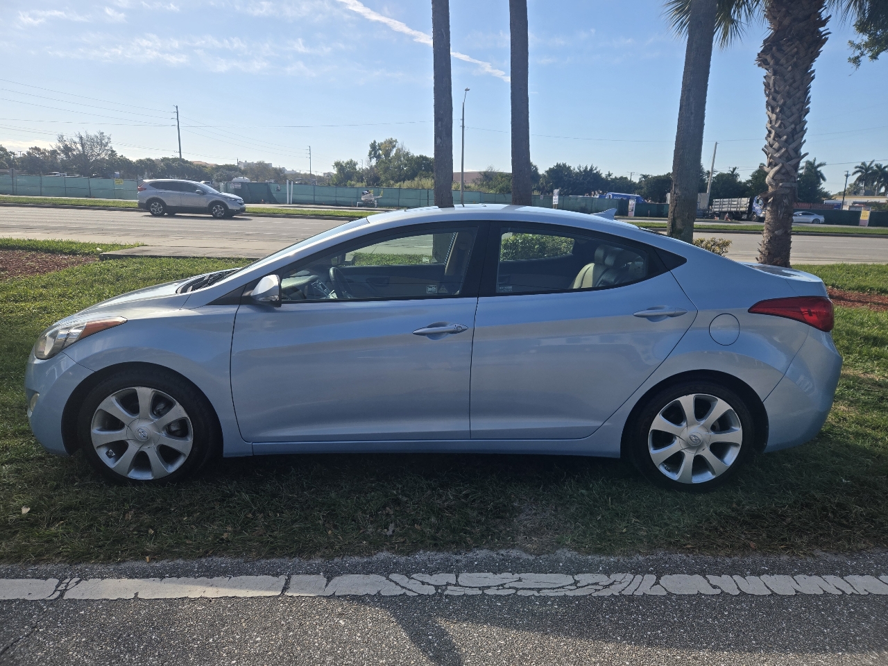 Hyundai Elantra Limited 2011