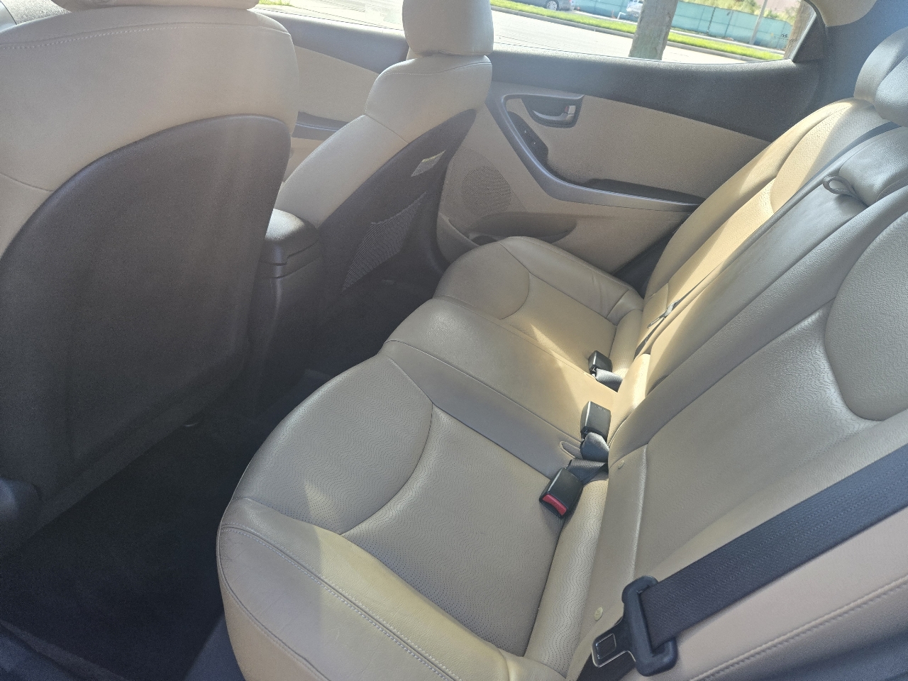 Hyundai Elantra Limited 2011