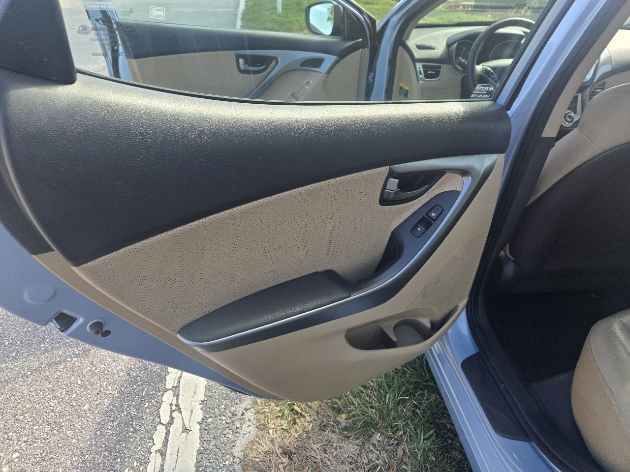 Hyundai Elantra Limited 2011