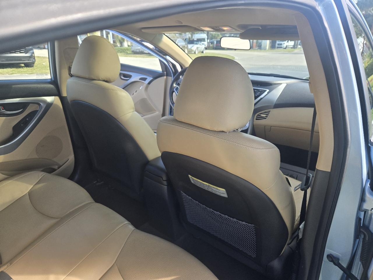 Hyundai Elantra Limited 2011