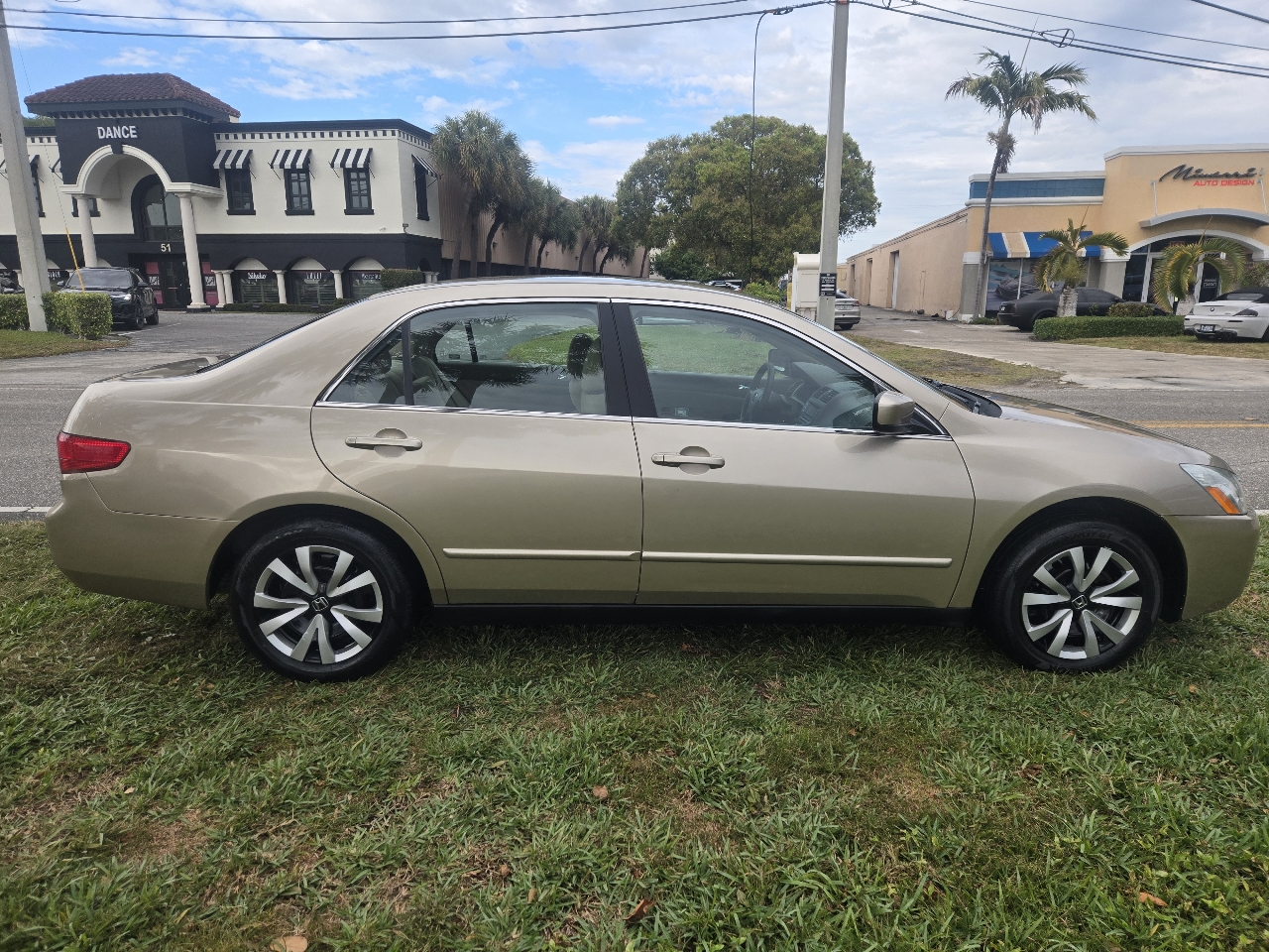 Honda Accord LX sedan AT 2005