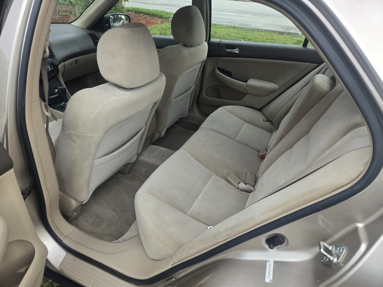 Honda Accord LX sedan AT 2005