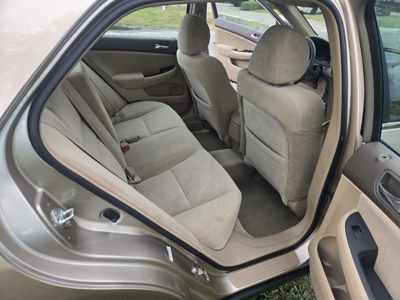 Honda Accord LX sedan AT 2005