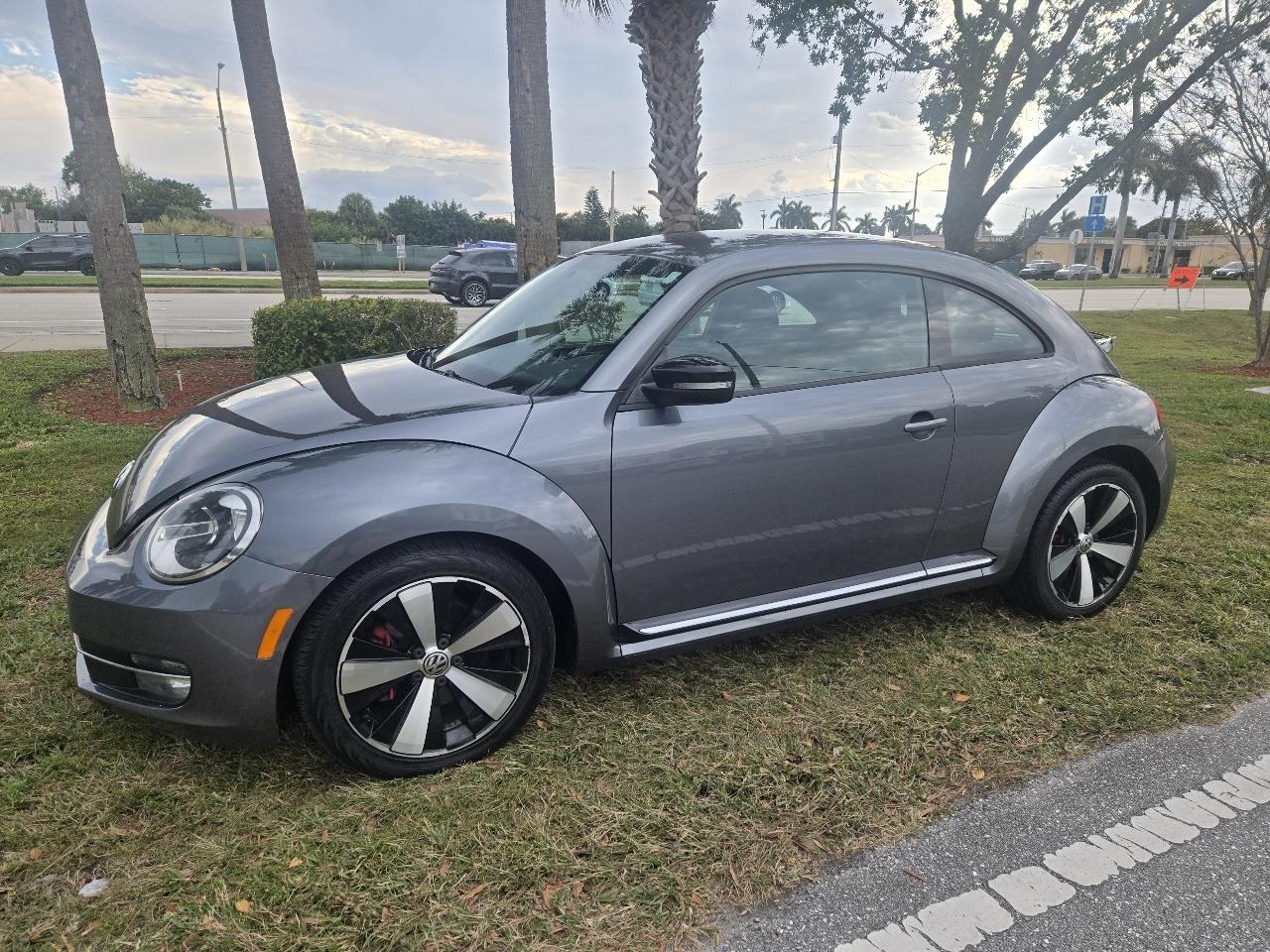 Volkswagen Beetle 2.0T Turbo 2013
