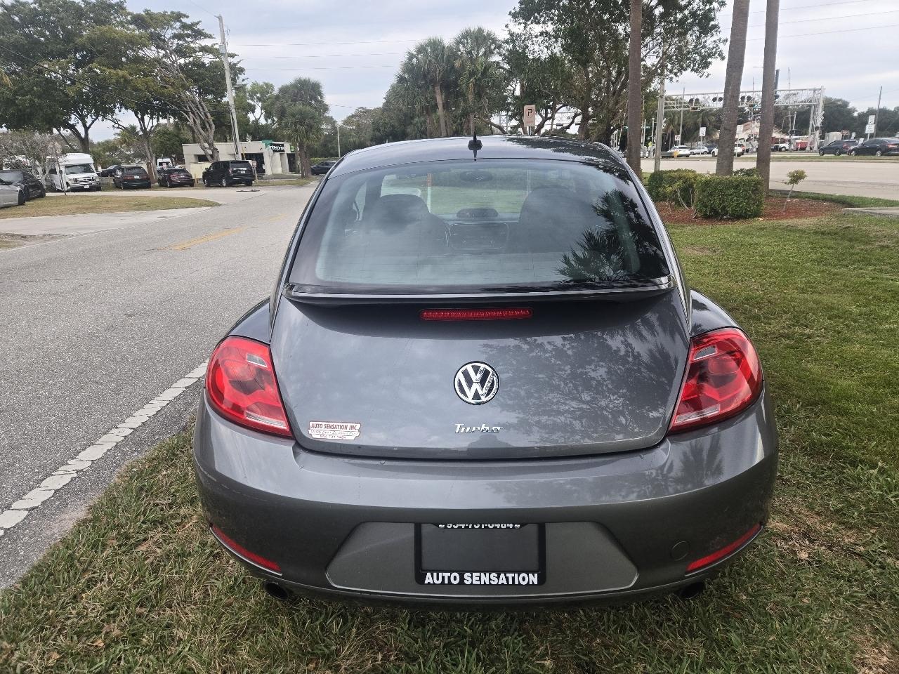 Volkswagen Beetle 2.0T Turbo 2013