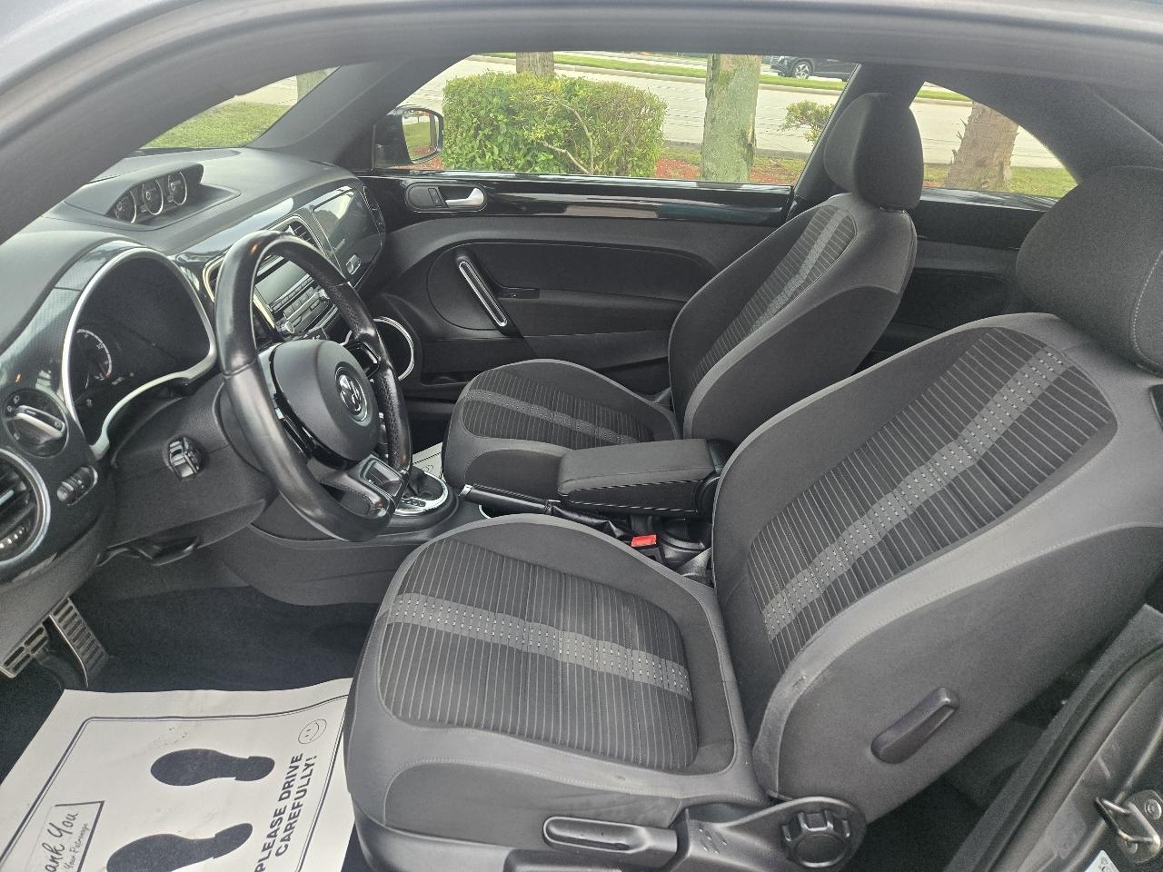 Volkswagen Beetle 2.0T Turbo 2013