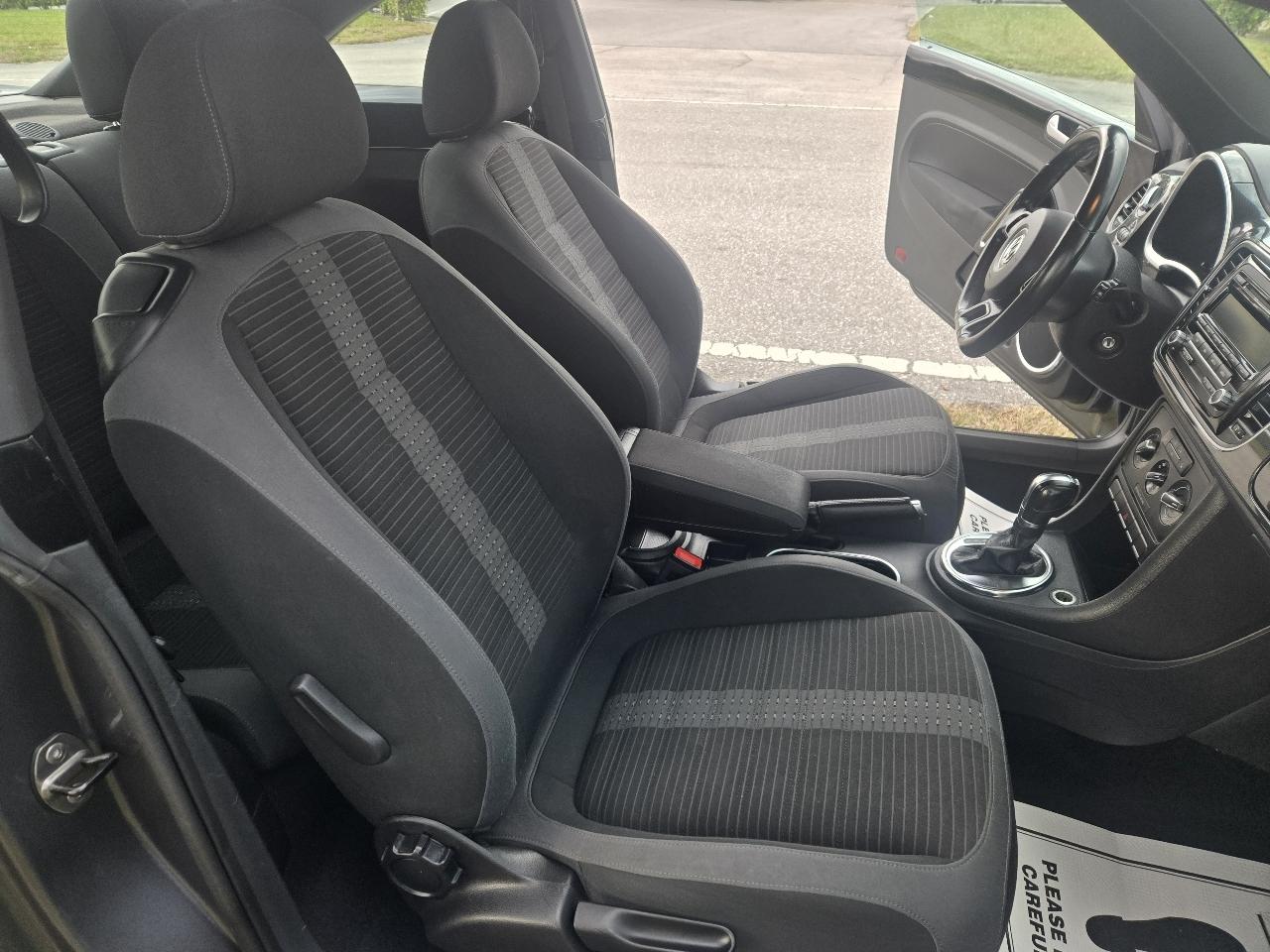 Volkswagen Beetle 2.0T Turbo 2013