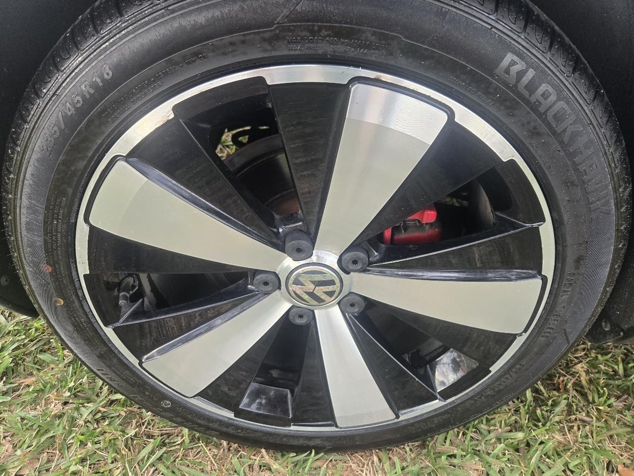 Volkswagen Beetle 2.0T Turbo 2013