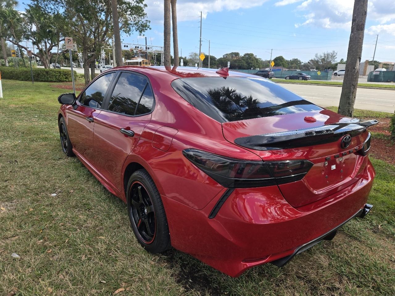 Toyota Camry SE 2020