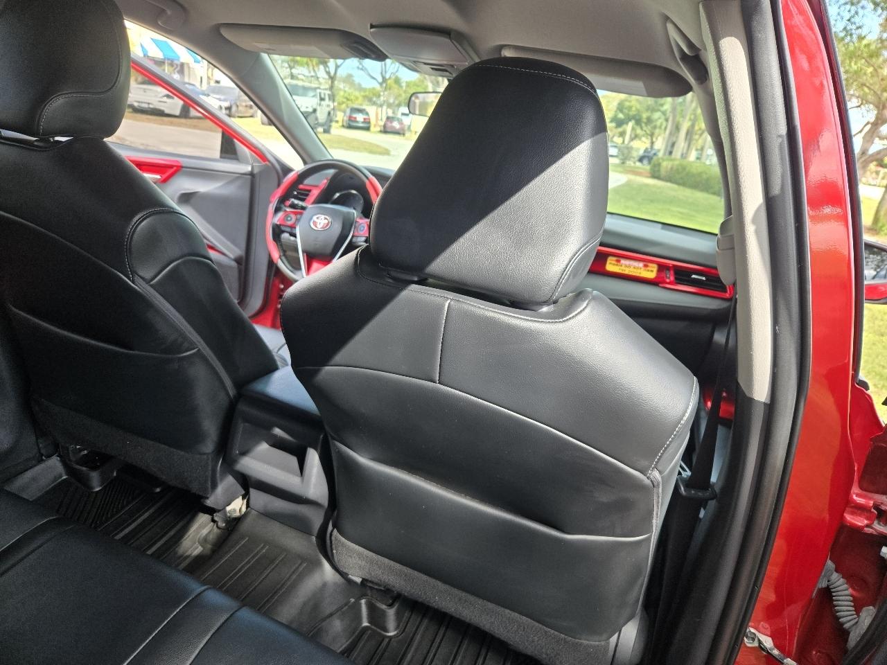 Toyota Camry SE 2020