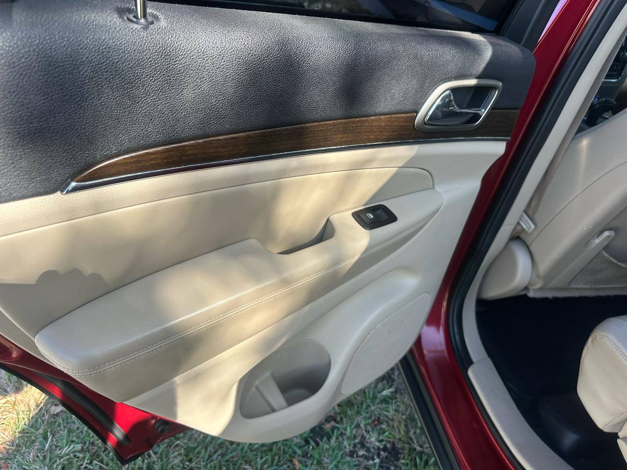 Jeep Grand Cherokee Limited 2WD 2015