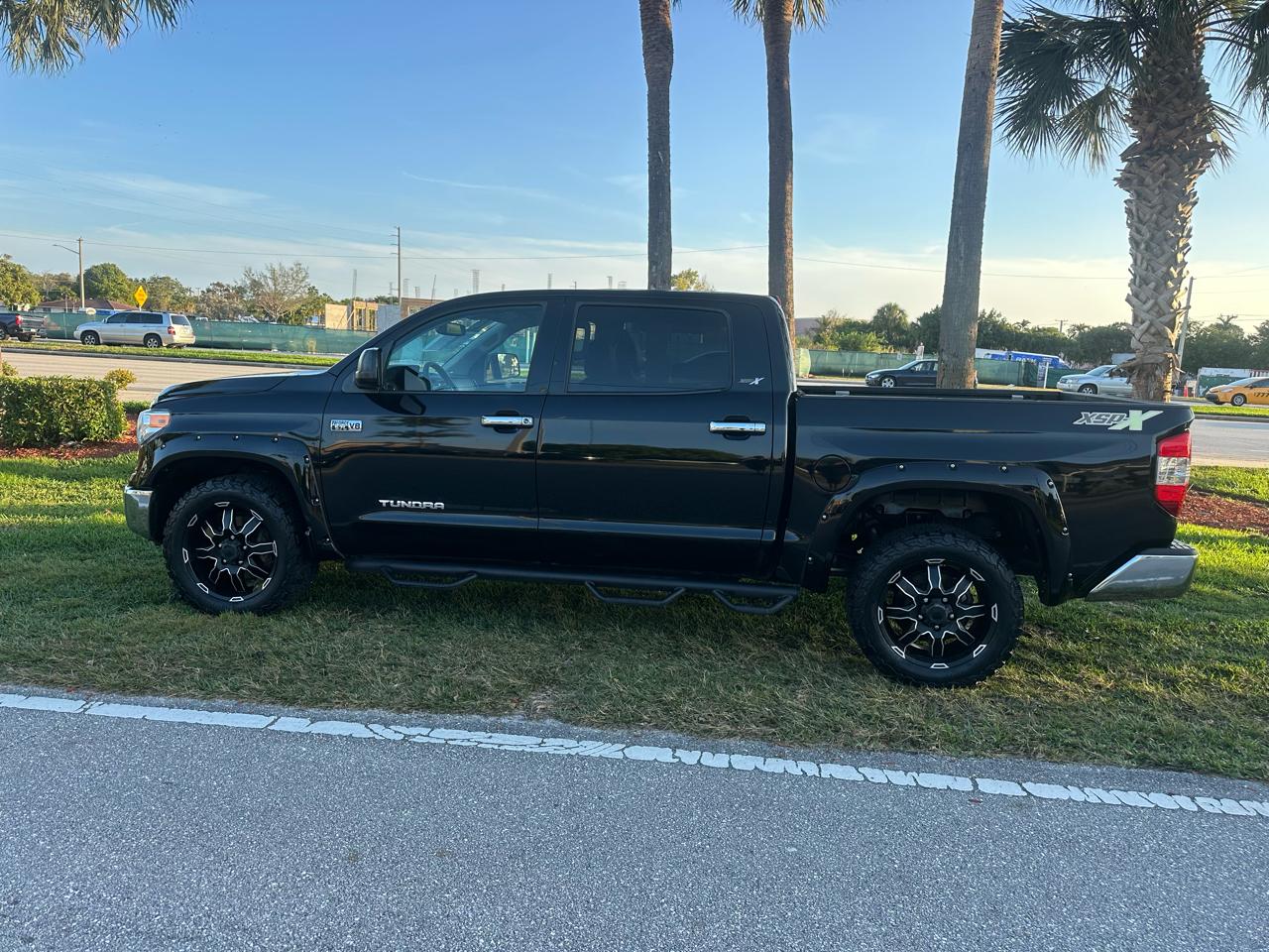 Toyota Tundra SR5 5.7L V8 CrewMax 2WD 2014