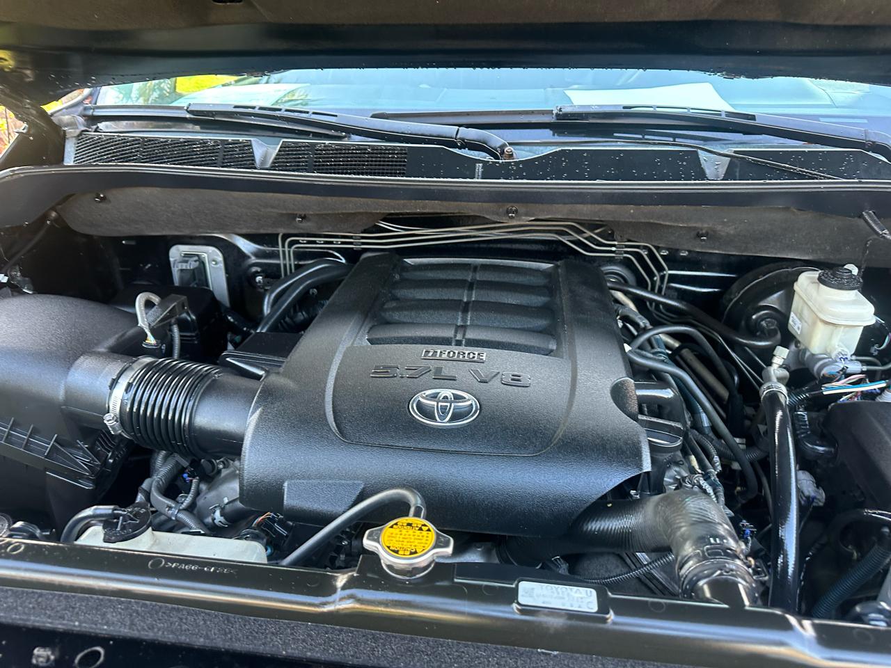 Toyota Tundra SR5 5.7L V8 CrewMax 2WD 2014