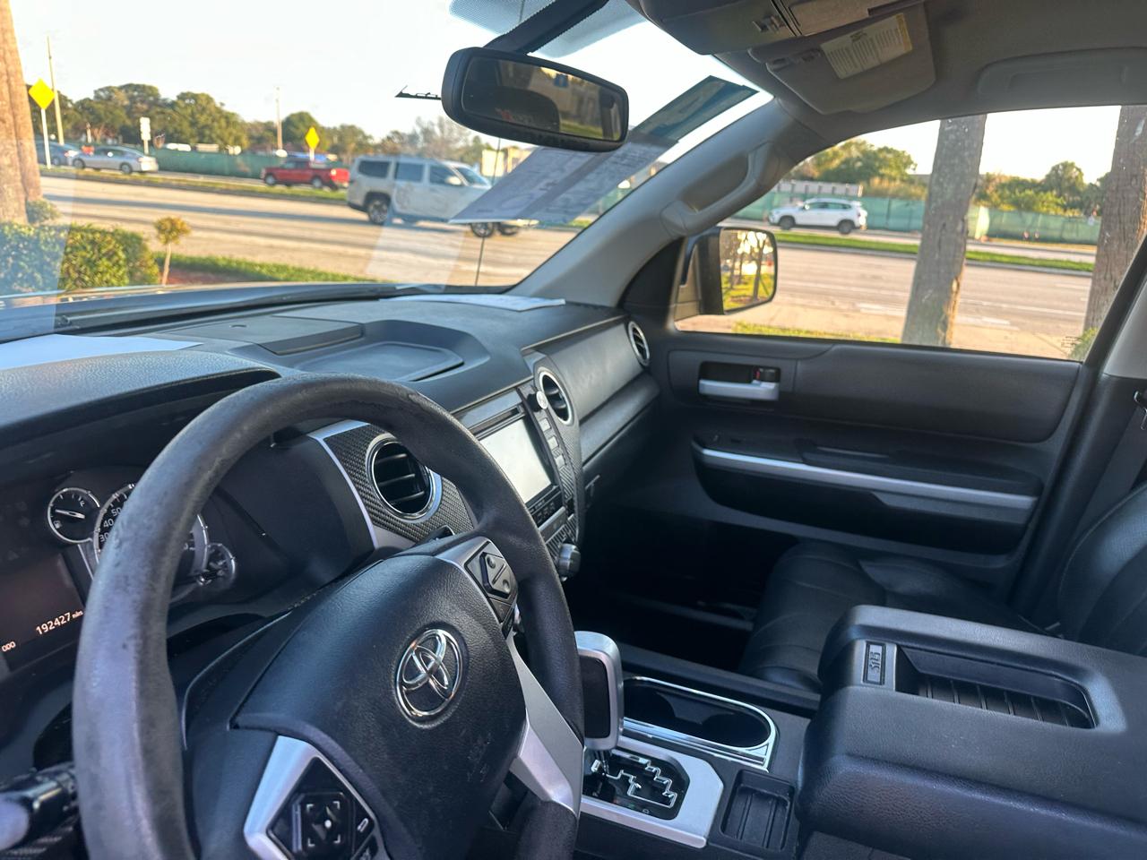 Toyota Tundra SR5 5.7L V8 CrewMax 2WD 2014