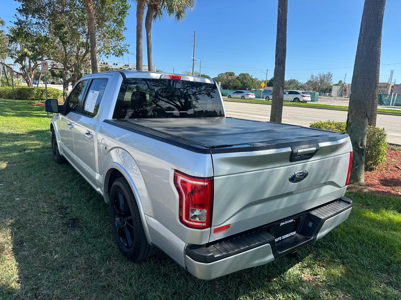 Ford F-150 2WD SuperCrew 139" XLT 2015