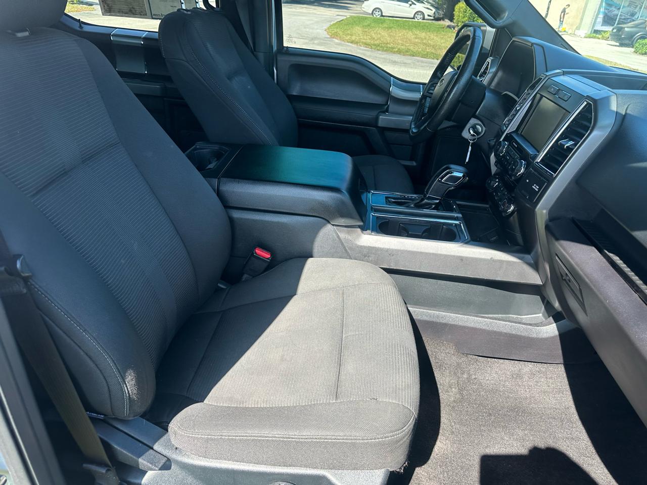 Ford F-150 2WD SuperCrew 139" XLT 2015