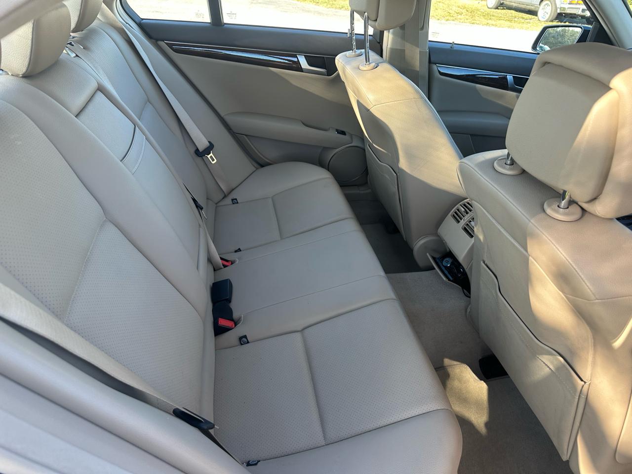 Mercedes-Benz C-Class C300 4MATIC Luxury Sedan 2012