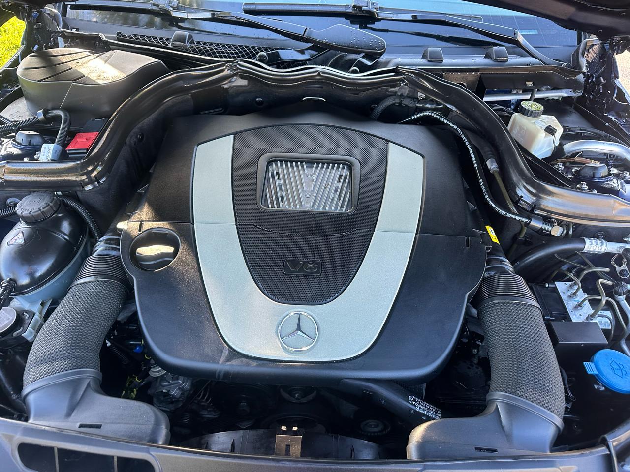 Mercedes-Benz C-Class C300 4MATIC Luxury Sedan 2012