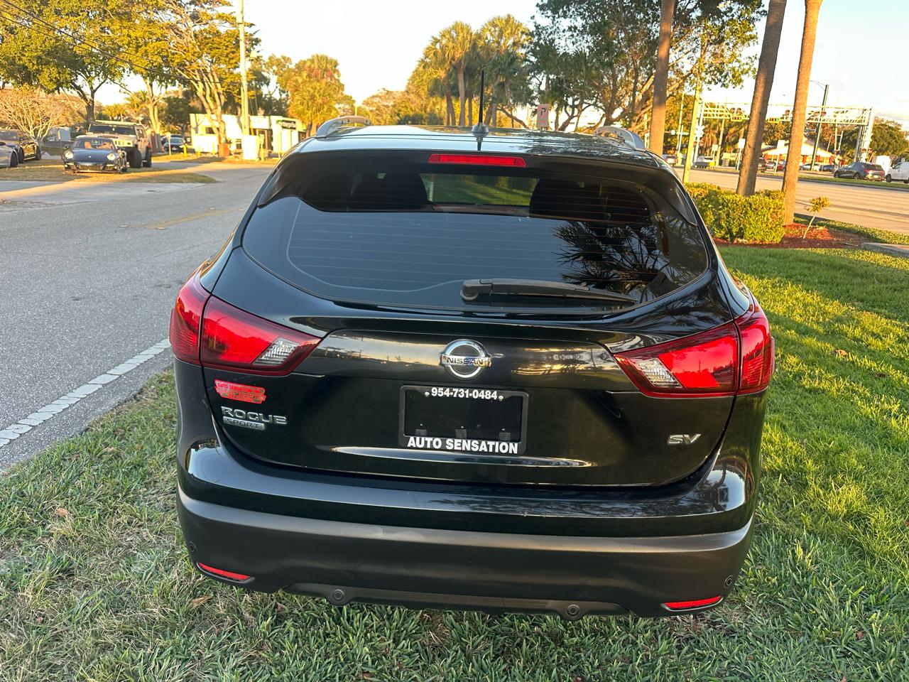 Nissan Rogue Sport S 2019