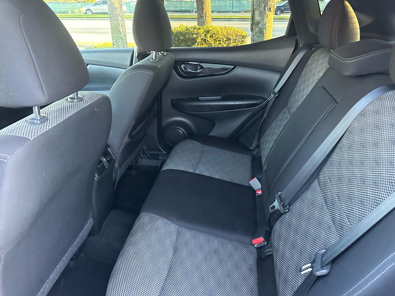 Nissan Rogue Sport S 2019