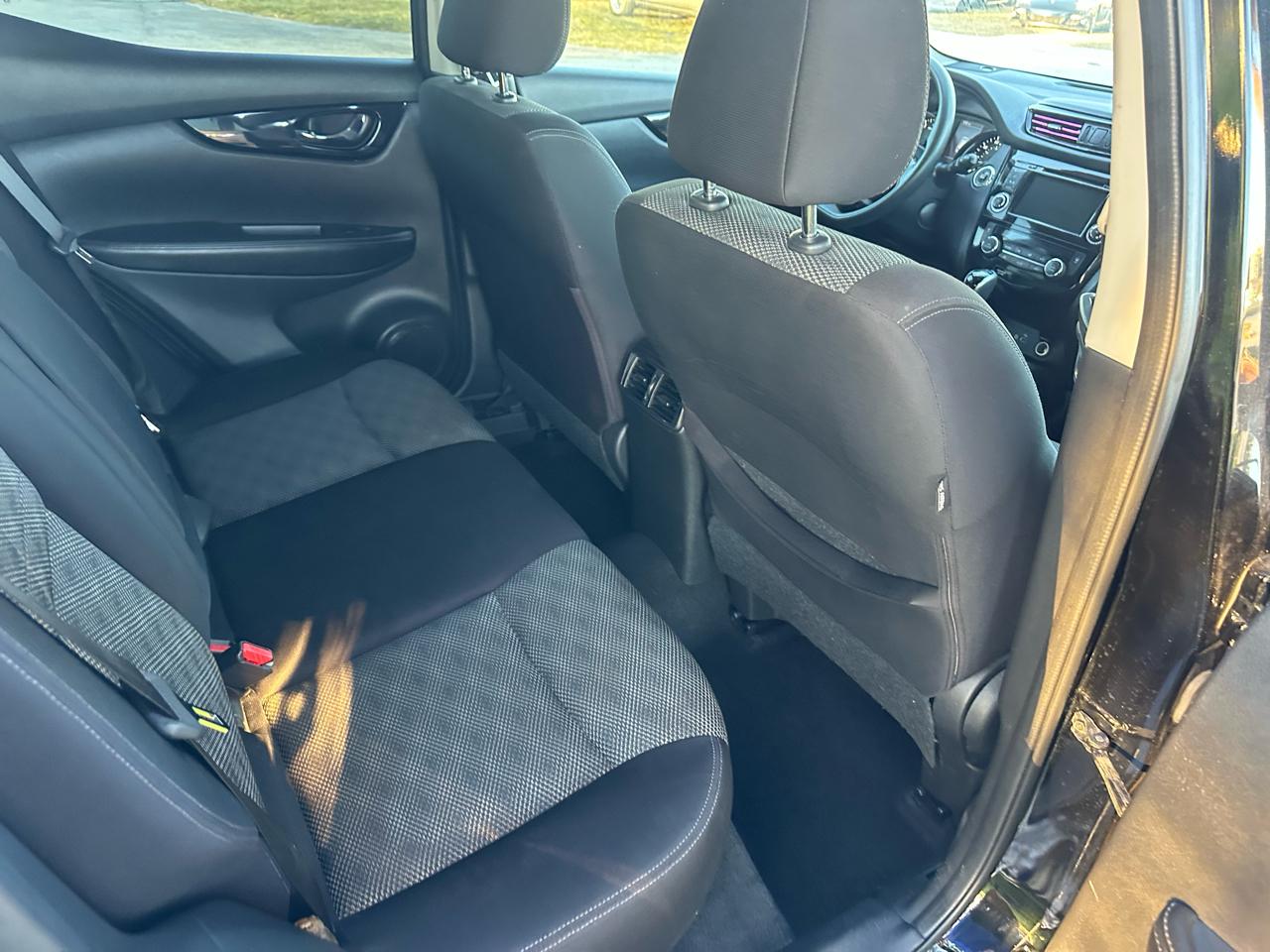 Nissan Rogue Sport S 2019