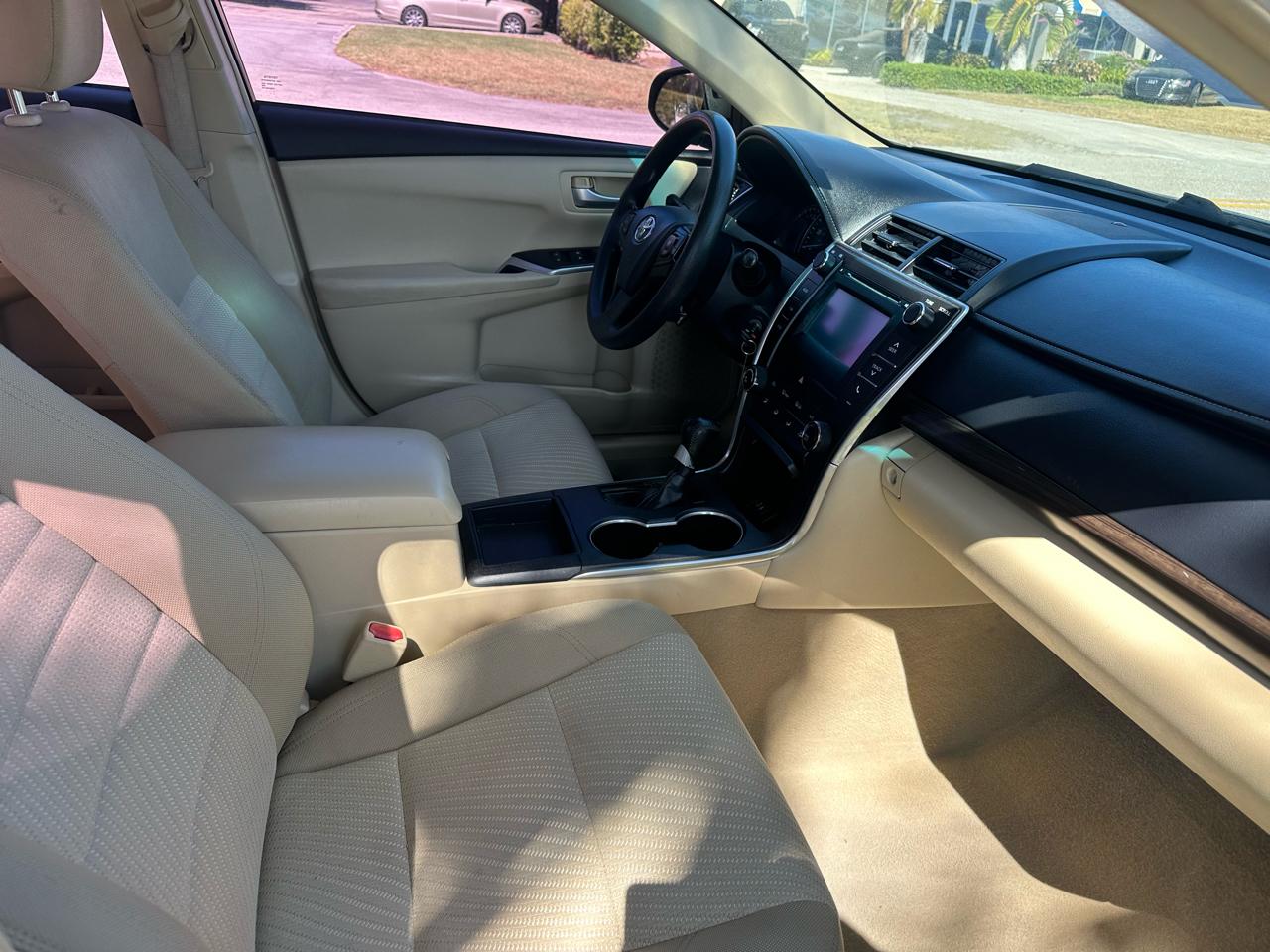 Toyota Camry SE 2015