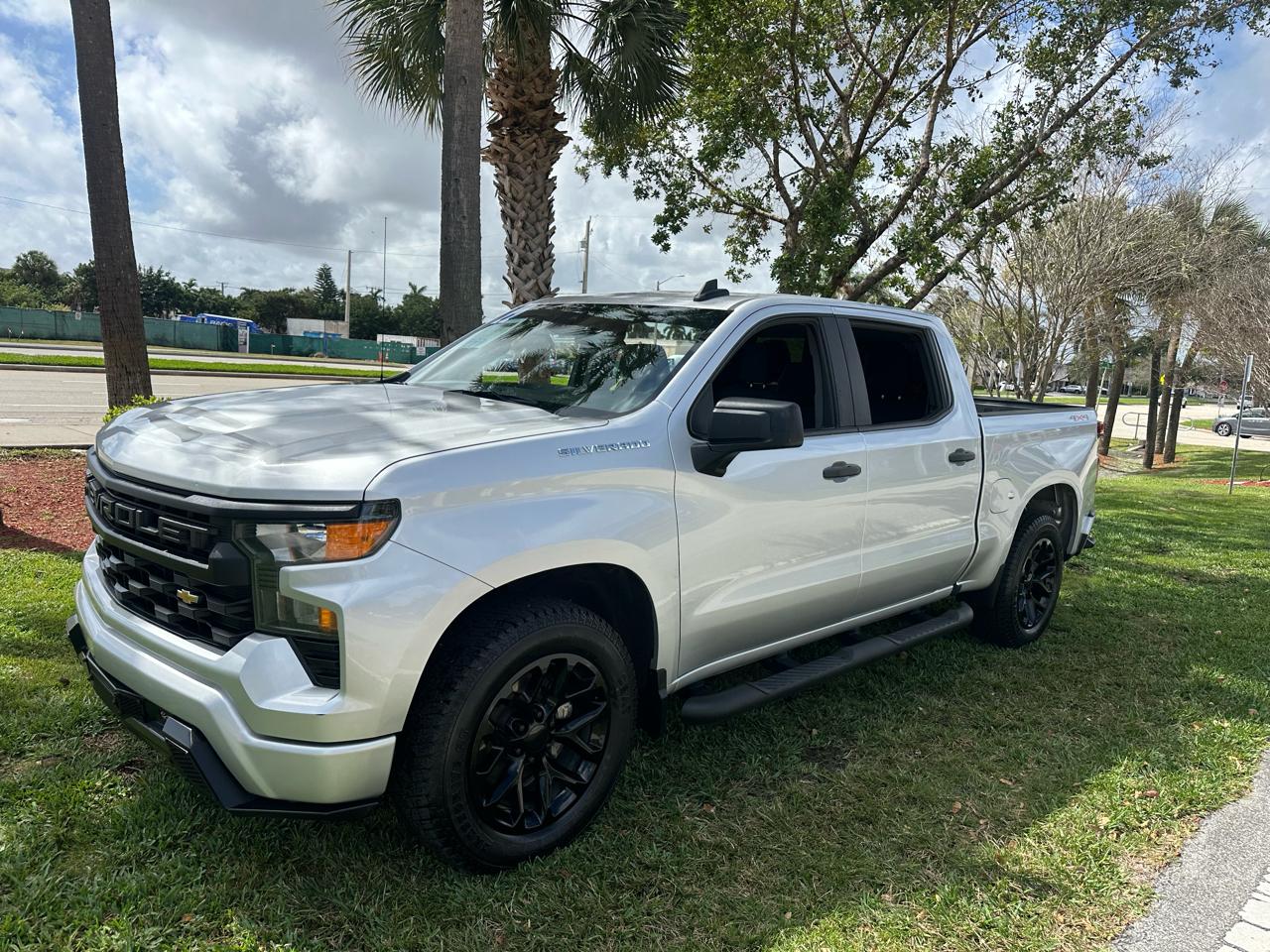Chevrolet Silverado 1500 1LT Crew Cab 4WD 2022