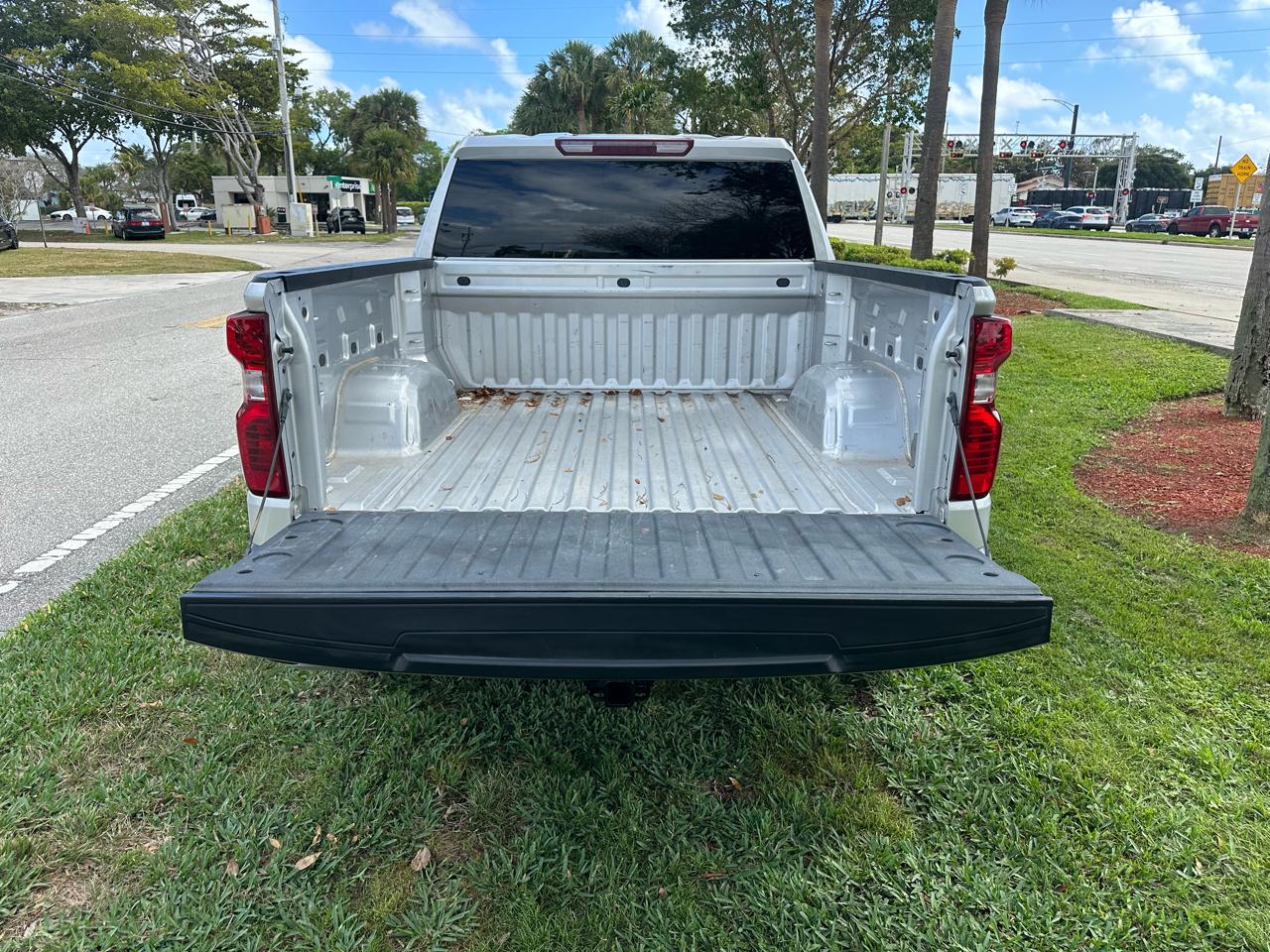 Chevrolet Silverado 1500 1LT Crew Cab 4WD 2022