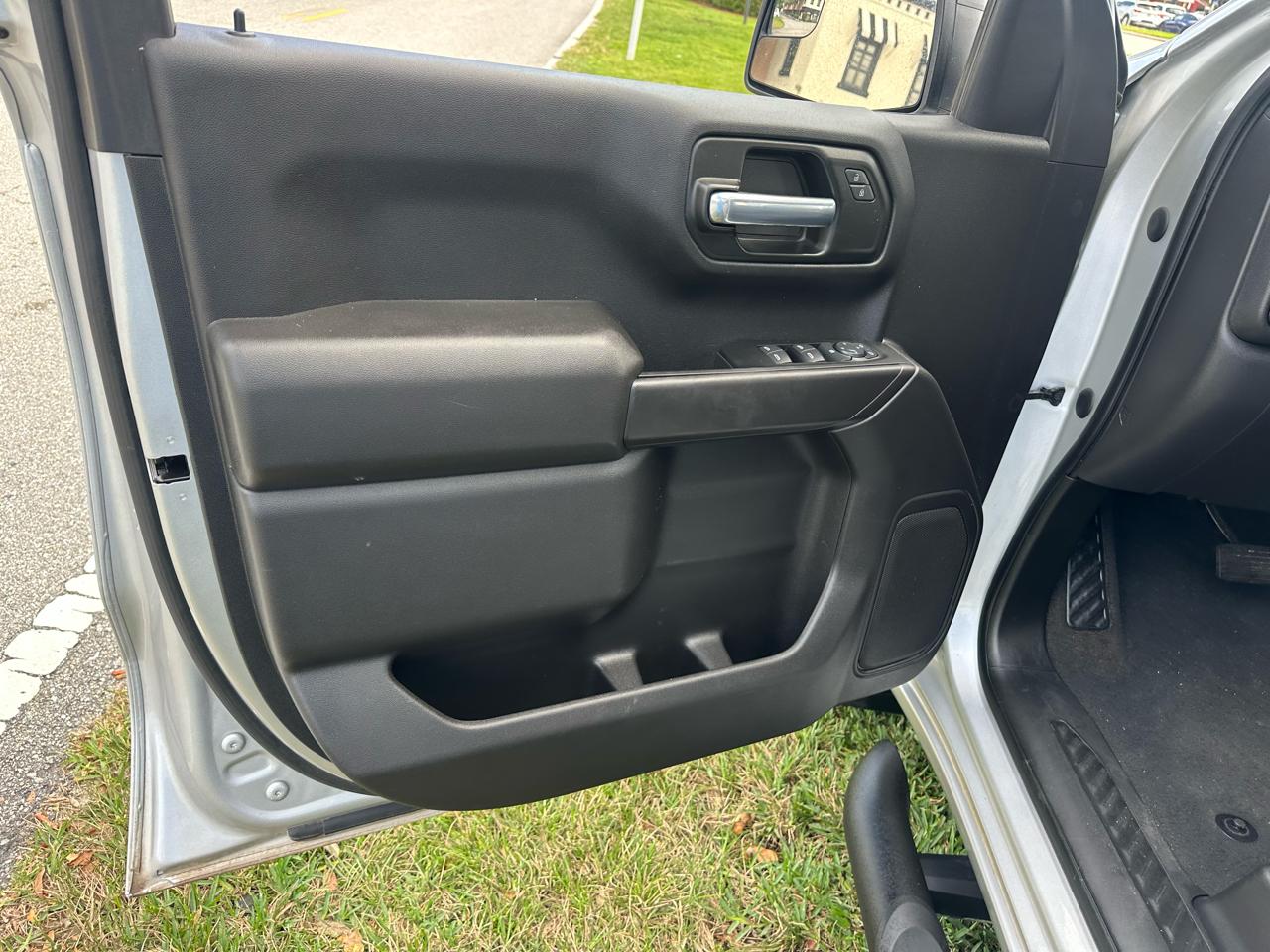 Chevrolet Silverado 1500 1LT Crew Cab 4WD 2022