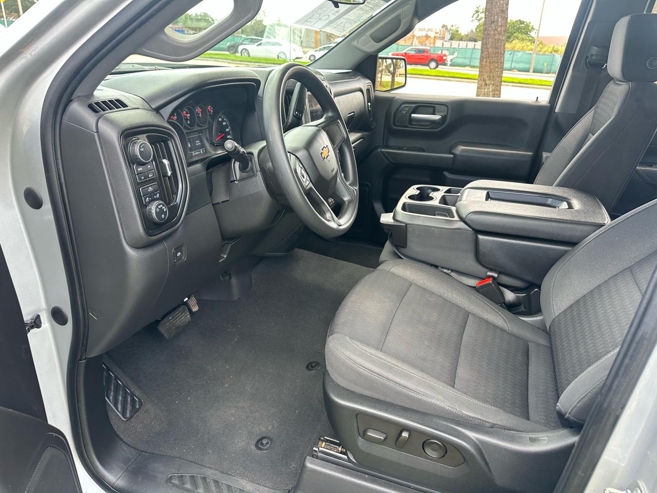 Chevrolet Silverado 1500 1LT Crew Cab 4WD 2022