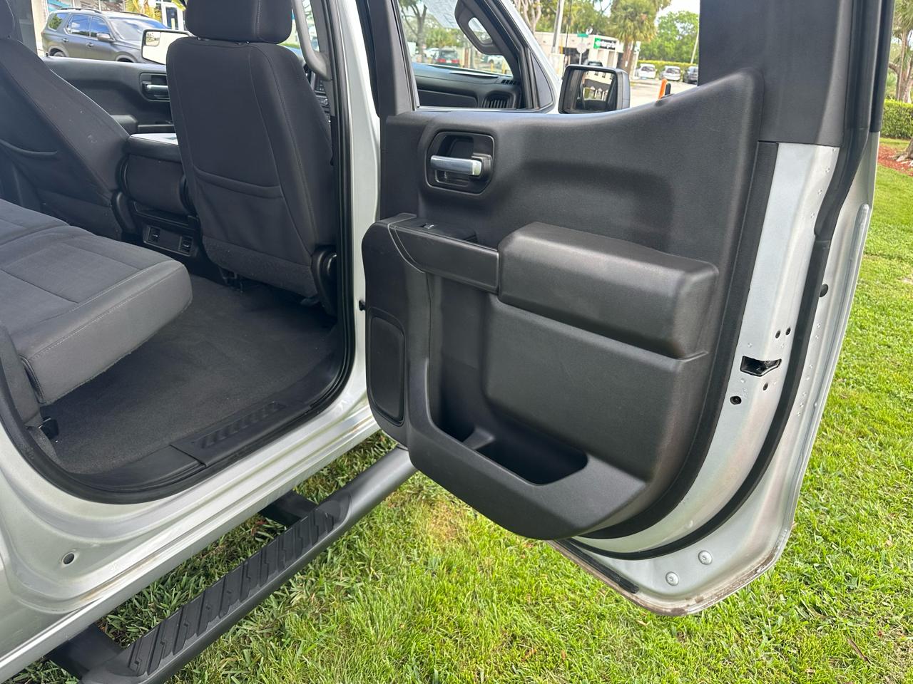 Chevrolet Silverado 1500 1LT Crew Cab 4WD 2022