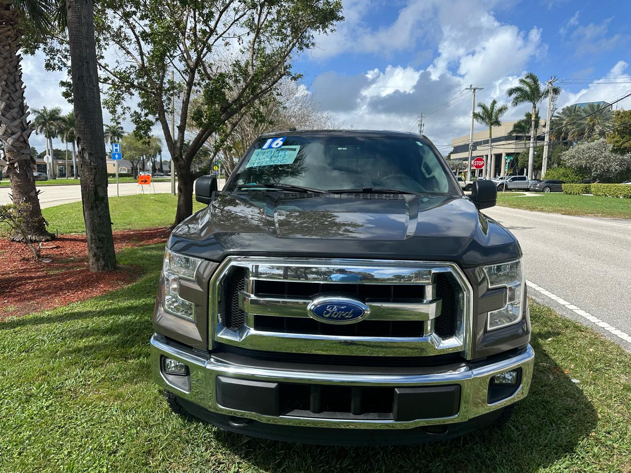 Ford F-150 4WD SuperCab 133" XLT 2016
