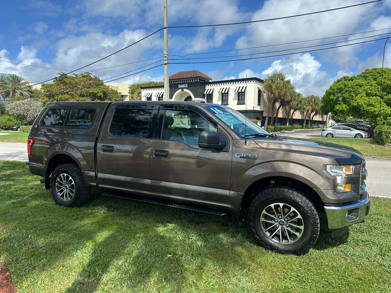Ford F-150 4WD SuperCab 133" XLT 2016
