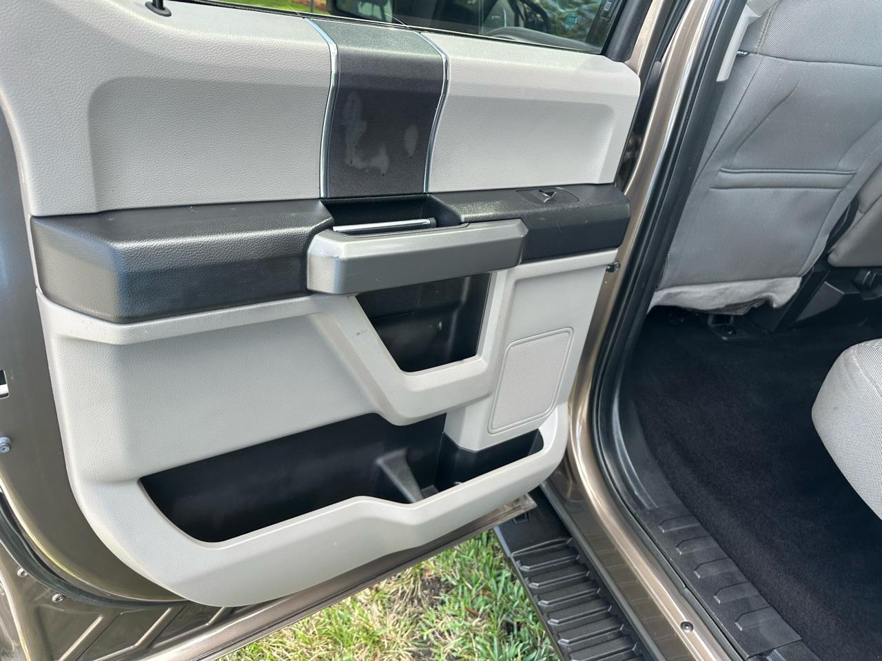 Ford F-150 4WD SuperCab 133" XLT 2016