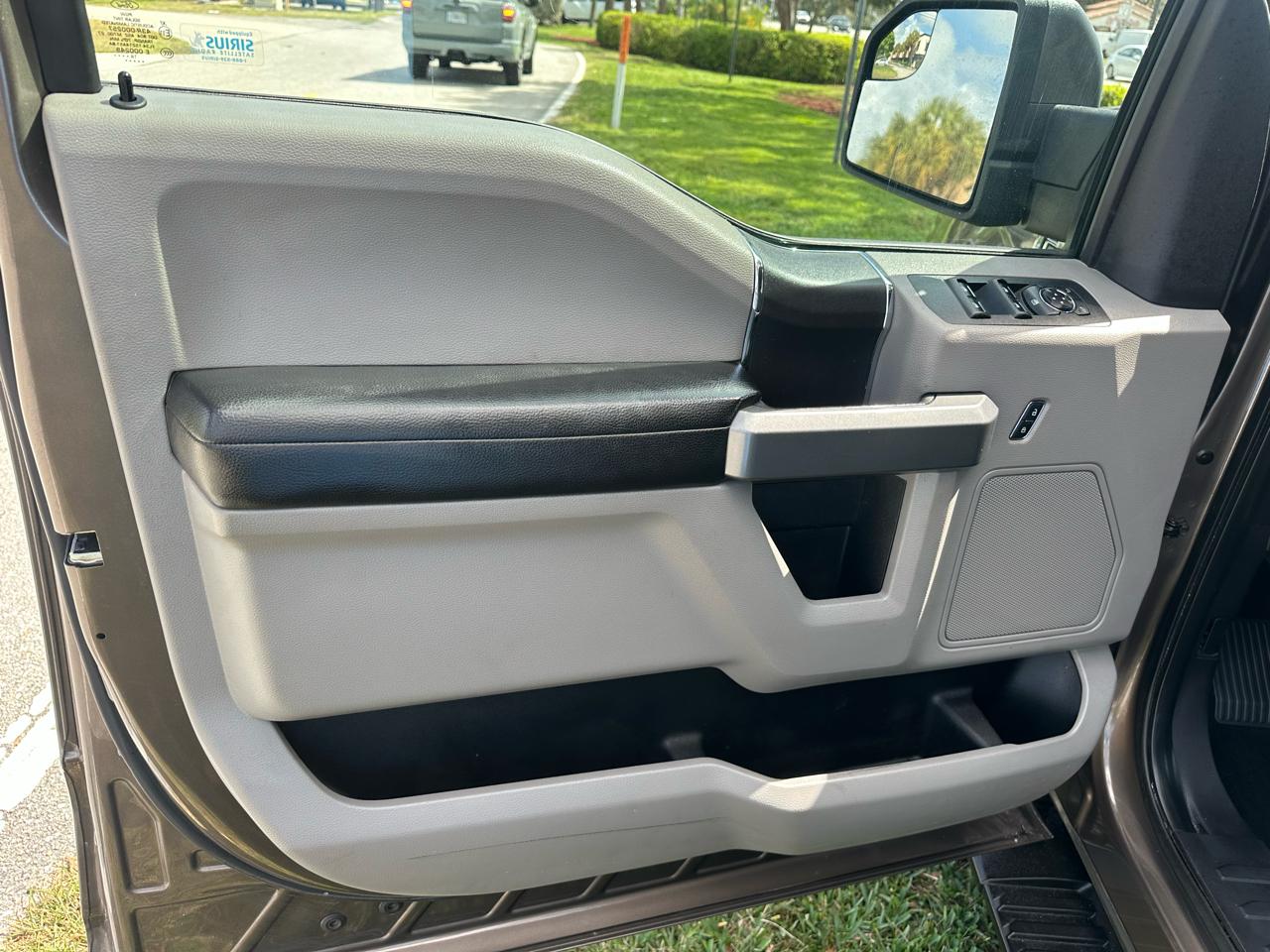 Ford F-150 4WD SuperCab 133" XLT 2016