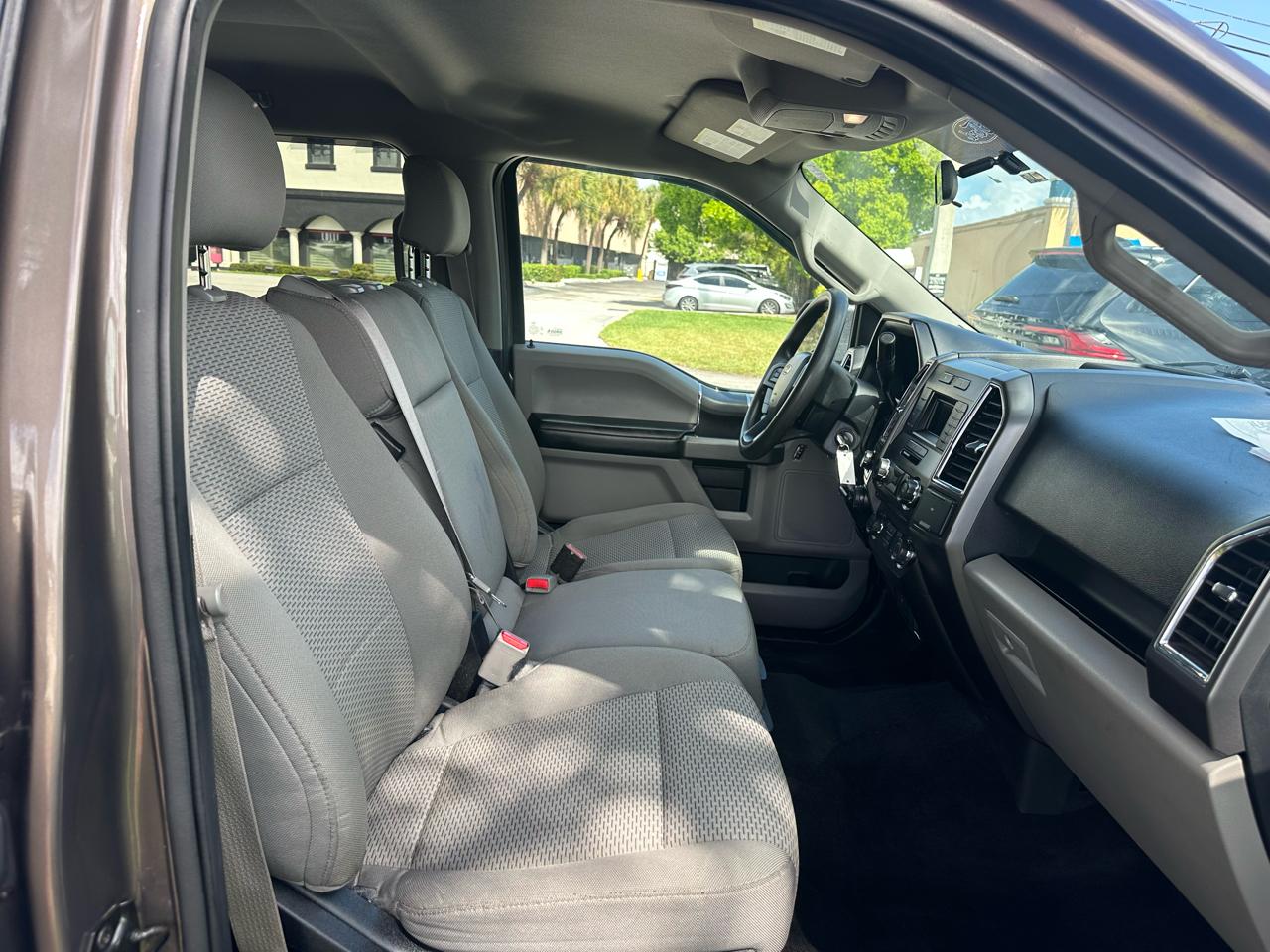 Ford F-150 4WD SuperCab 133" XLT 2016